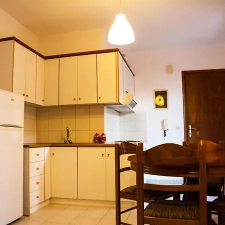 Filoxenia Apartment *
