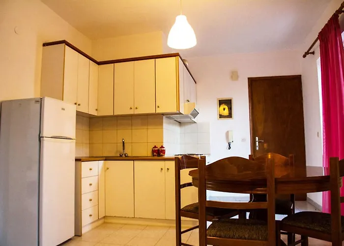 Filoxenia Apartament *