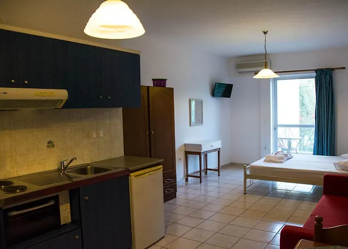 Filoxenia * Parálion Ástros